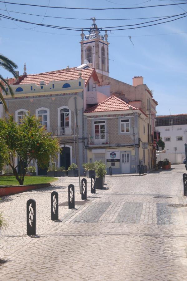 Apartamento No Centro Historico De Setubal Luaran gambar